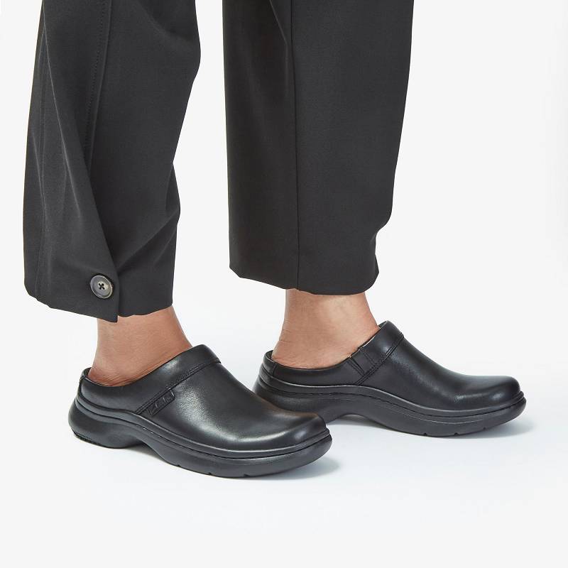 Black Leather Clarks Pro Clog | CLKS-84755