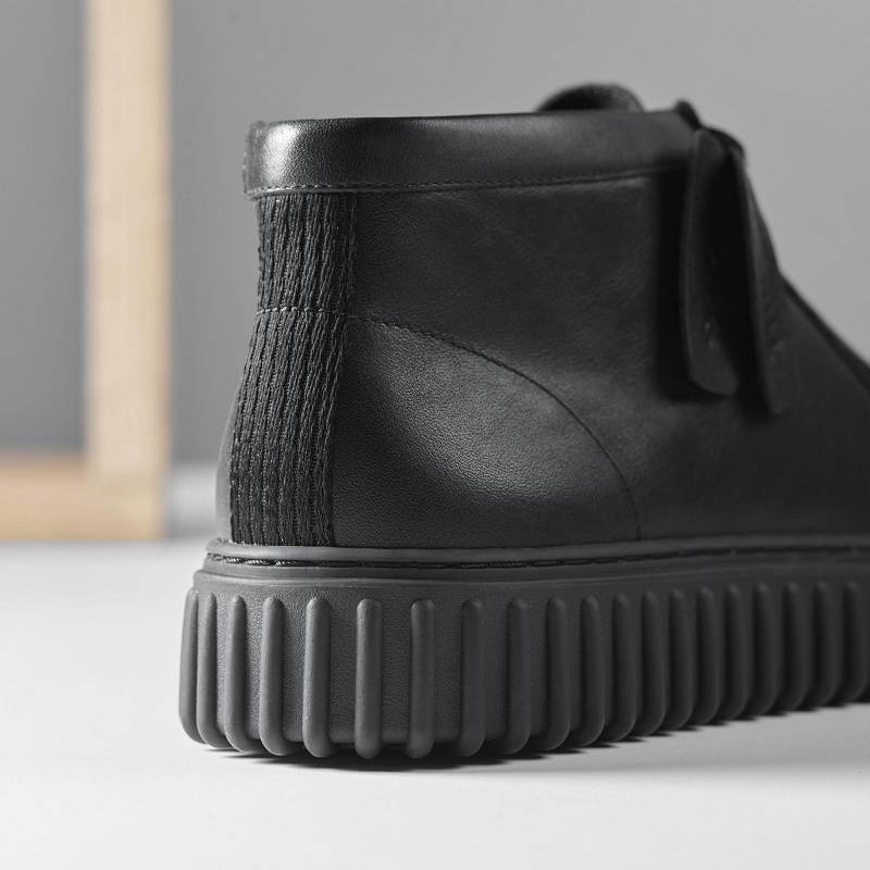Black Leather Clarks Torhill Hi | CLKS-84625