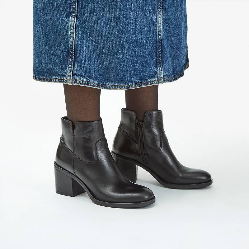Black Leather Clarks Valvestino Lo | CLKS-85575