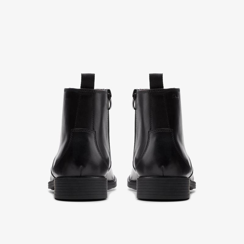 Black Leather Clarks Whiddon Zip | CLKS-84413